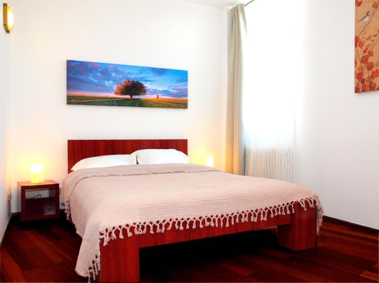 Sweet Dreams Suites Cismigiu Gardens Bucharest Luaran gambar